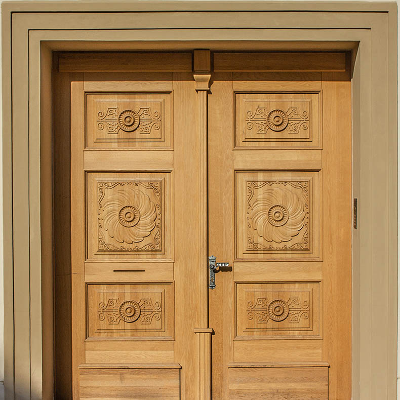 Wooden gates & doors